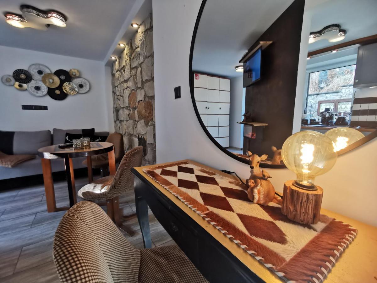 Krysztalowy Z Pieknym Ogrodem W Centrum Uzdrowiska Apartment